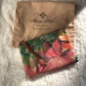 Patricia Nash wristlet